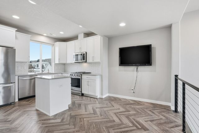 471 N Cochran Pl, Spokane, WA 99201