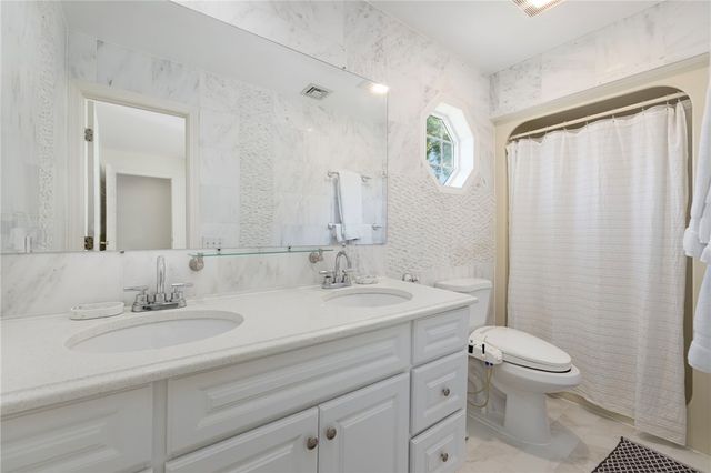 223 Corey Lane, Middletown, RI 02842