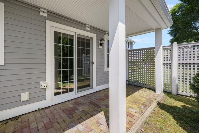223 Corey Lane, Middletown, RI 02842