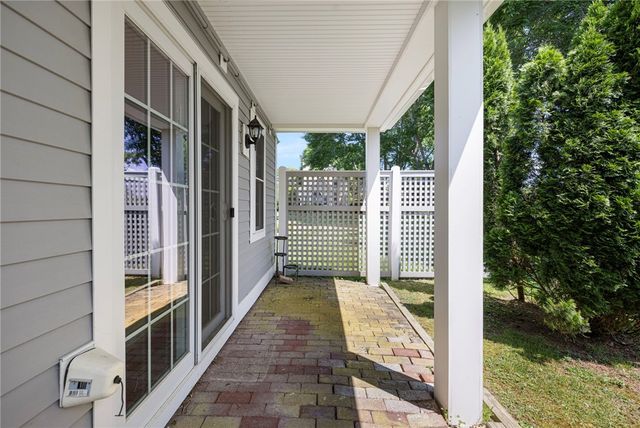 223 Corey Lane, Middletown, RI 02842