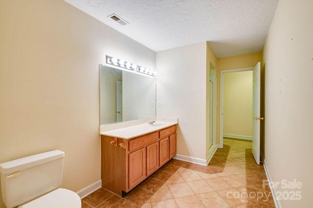 1020 Pebble Point, Salisbury, NC 28146