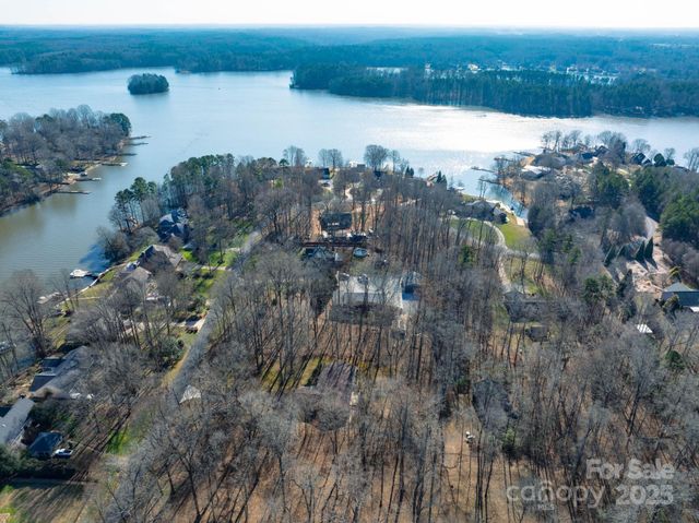 1020 Pebble Point, Salisbury, NC 28146