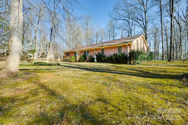 1020 Pebble Point, Salisbury, NC 28146