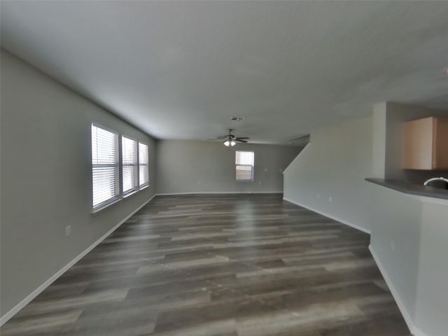 5617 Victory Gallop DR, Del Valle, TX 78617