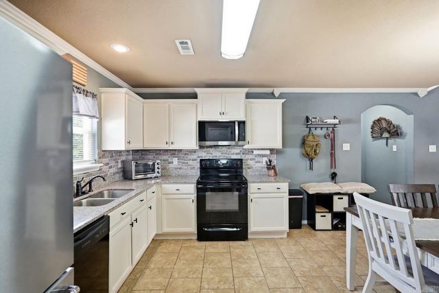 3221 Miracle Heights Cove, Sherwood, AR 72120