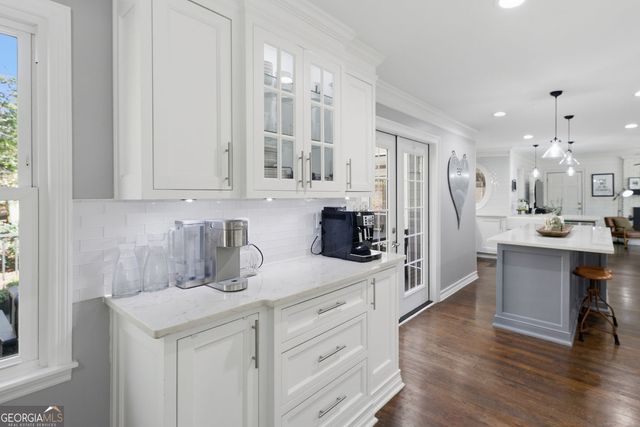 9330 Martins Lake Drive, Roswell, GA 30076