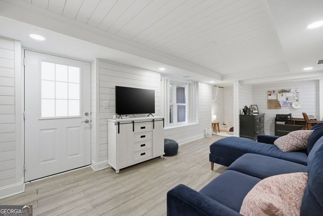 9330 Martins Lake Drive, Roswell, GA 30076