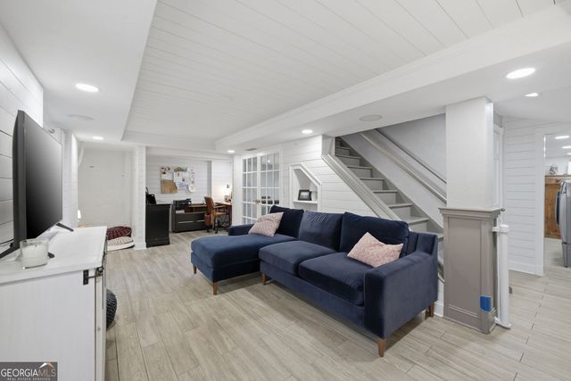 9330 Martins Lake Drive, Roswell, GA 30076