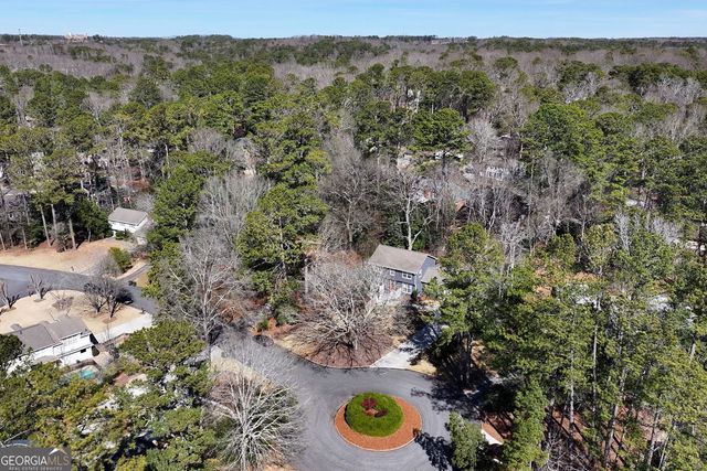 9330 Martins Lake Drive, Roswell, GA 30076