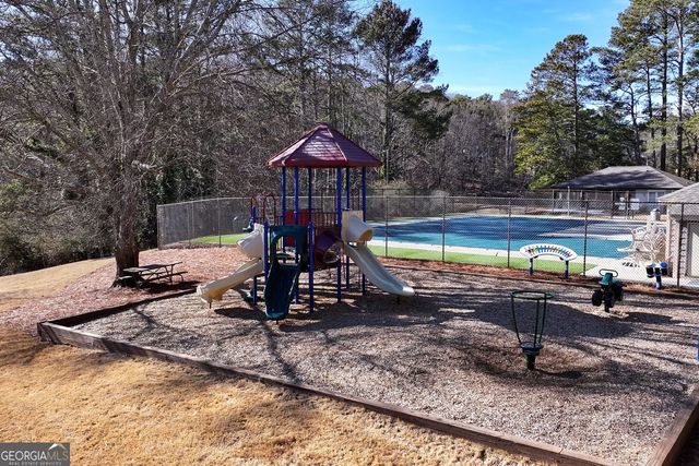 9330 Martins Lake Drive, Roswell, GA 30076