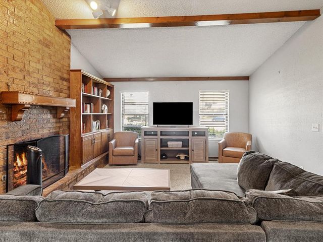 1717 Crest Circle, Oklahoma City, OK 73130