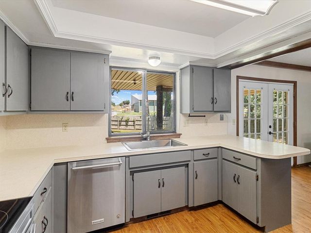 1717 Crest Circle, Oklahoma City, OK 73130