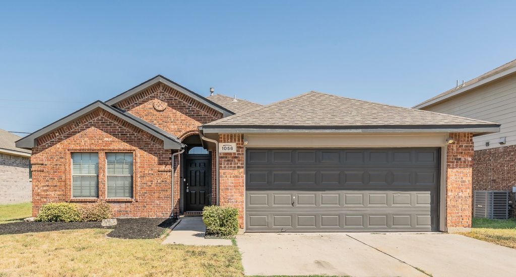 1056 Breeders Cup Drive, Fort Worth, TX 76179 — exterior