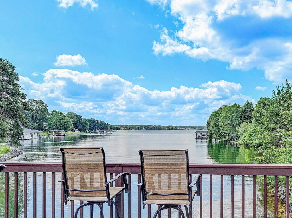116 Deer Creek Drive, Moneta, VA 24121