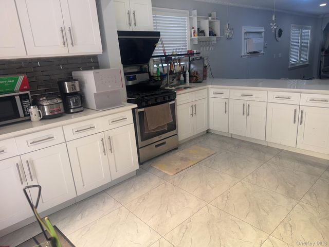 40-08 247th Street, Little Neck, NY 11363