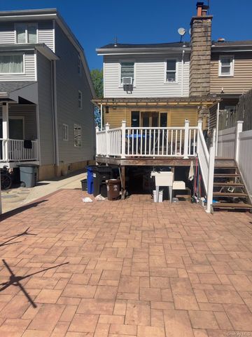 40-08 247th Street, Little Neck, NY 11363