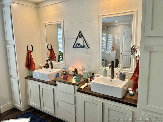 15917 Tee Time Road, Kingston, OK 73439