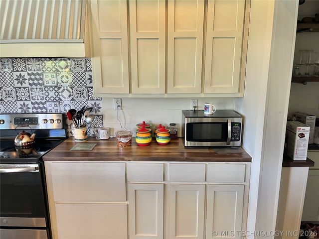 15917 Tee Time Road, Kingston, OK 73439