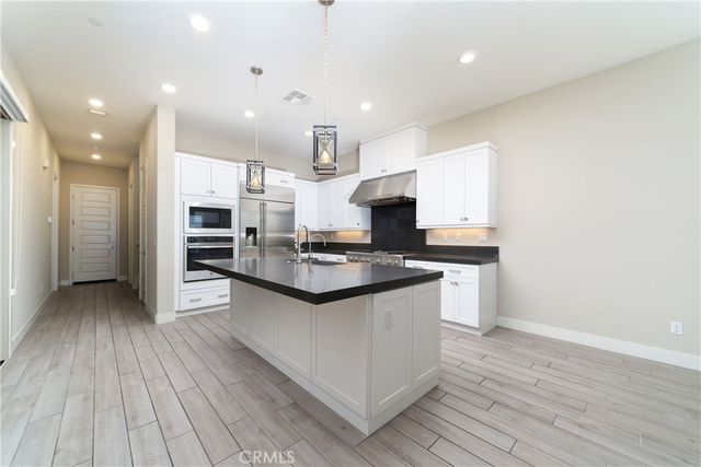 174 Scale, Irvine, CA 92618