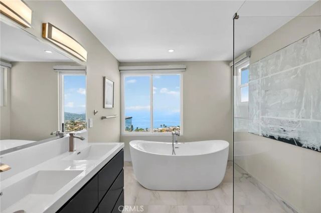 865 Quivera Street, Laguna Beach, CA 92651