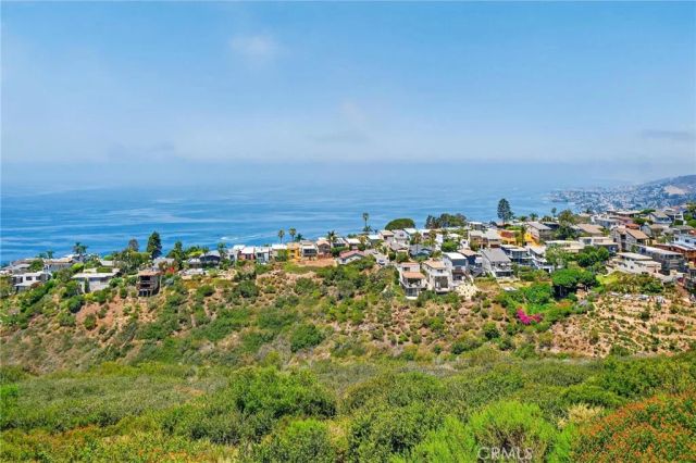 865 Quivera Street, Laguna Beach, CA 92651