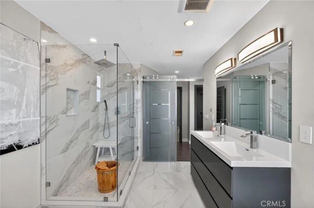 865 Quivera Street, Laguna Beach, CA 92651