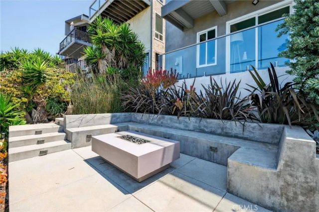 865 Quivera Street, Laguna Beach, CA 92651