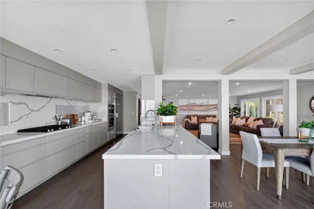 865 Quivera Street, Laguna Beach, CA 92651