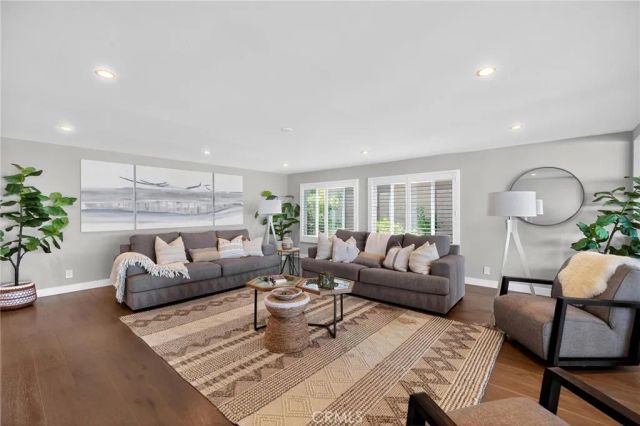 865 Quivera Street, Laguna Beach, CA 92651