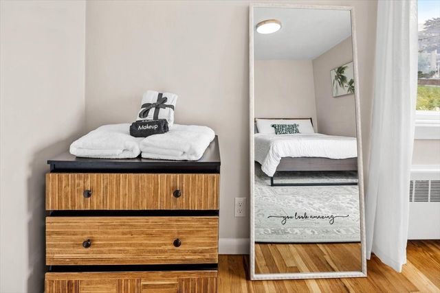 80 Central Ave, Hull, MA 02045