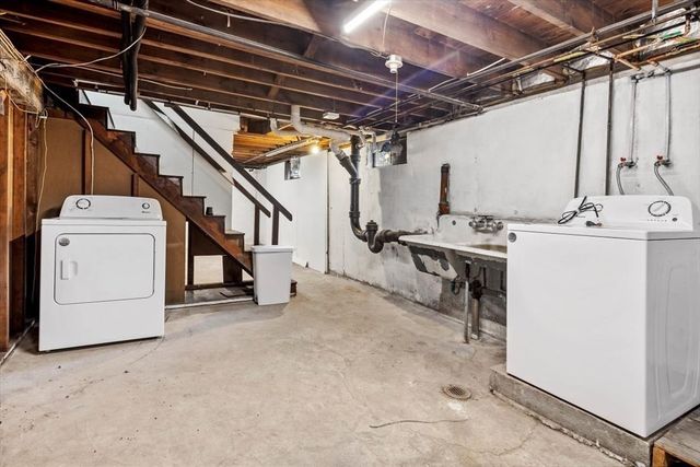 80 Central Ave, Hull, MA 02045