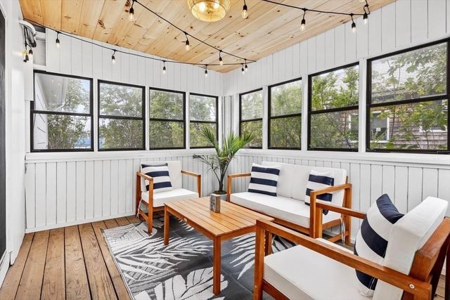 80 Central Ave, Hull, MA 02045