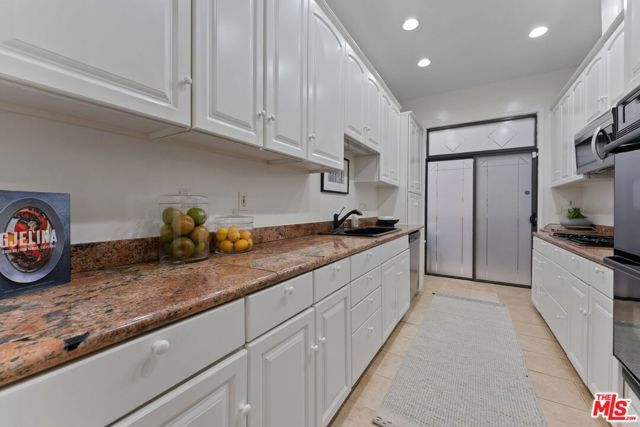 1271 Stoner Avenue 103, Los Angeles, CA 90025