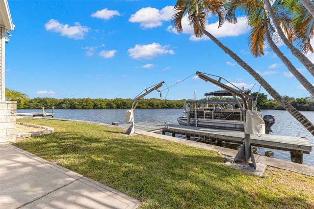 7013 MOUNT PINEY ROAD NE 724, St Petersburg, FL 33702