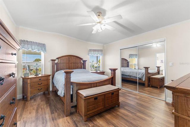 7013 MOUNT PINEY ROAD NE 724, St Petersburg, FL 33702