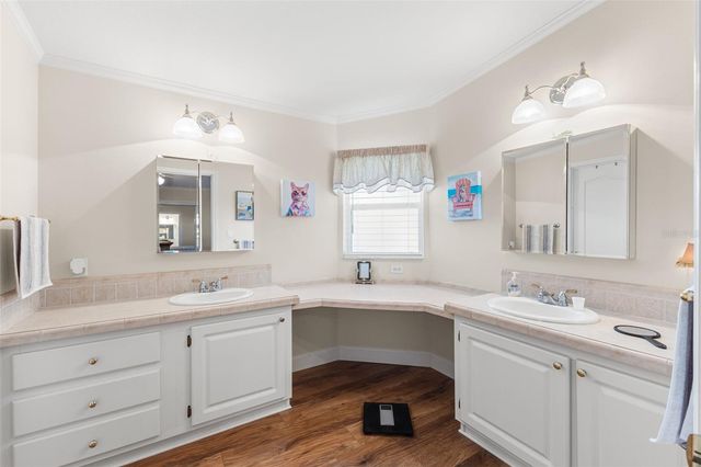 7013 MOUNT PINEY ROAD NE 724, St Petersburg, FL 33702