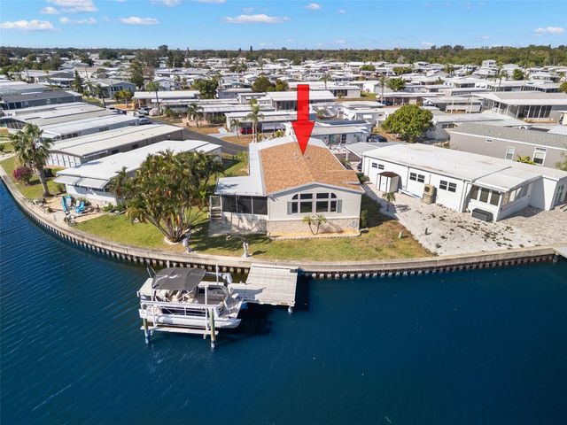 7013 MOUNT PINEY ROAD NE 724, St Petersburg, FL 33702