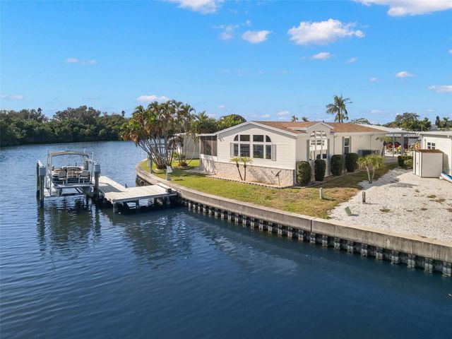 7013 MOUNT PINEY ROAD NE 724, St Petersburg, FL 33702