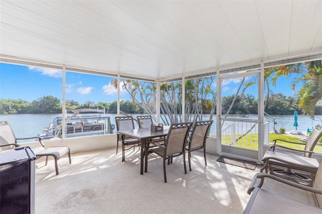 7013 MOUNT PINEY ROAD NE 724, St Petersburg, FL 33702