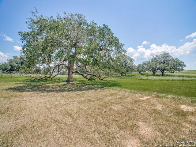 1635 COBLE RD, Poteet, TX 78065