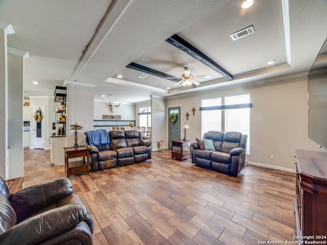 1635 COBLE RD, Poteet, TX 78065