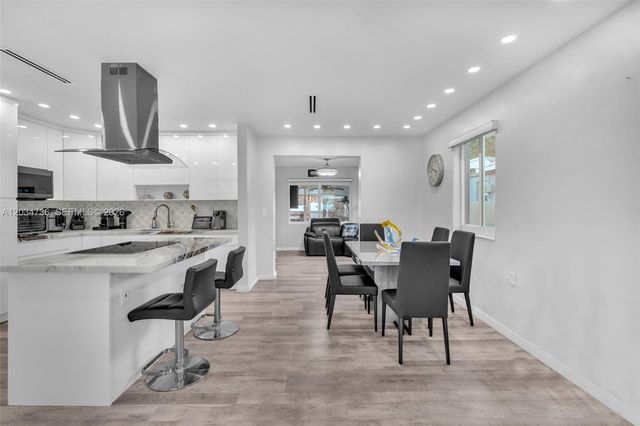 380 W 30th St, Hialeah, FL 33012