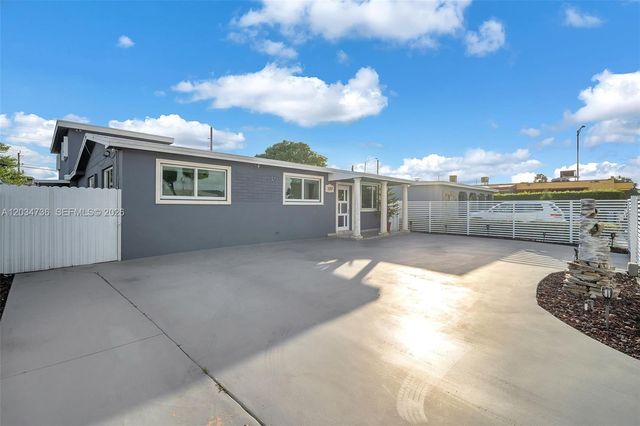 380 W 30th St, Hialeah, FL 33012