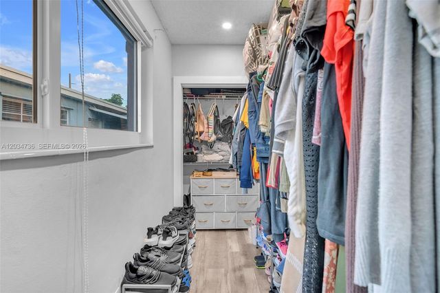 380 W 30th St, Hialeah, FL 33012