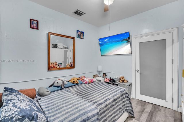380 W 30th St, Hialeah, FL 33012