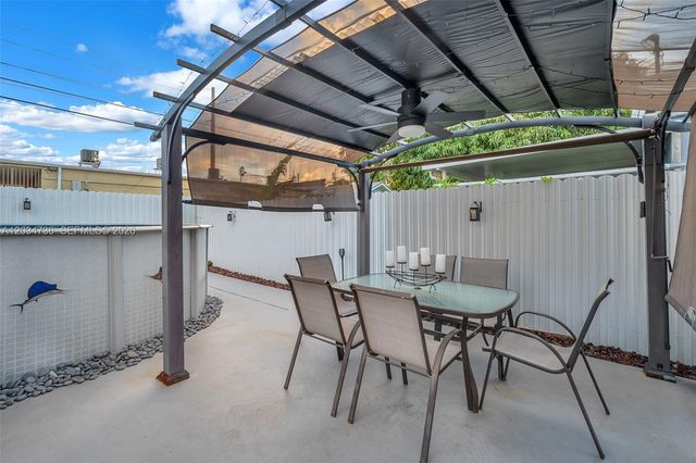380 W 30th St, Hialeah, FL 33012