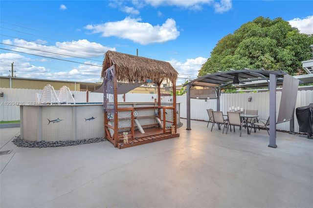 380 W 30th St, Hialeah, FL 33012