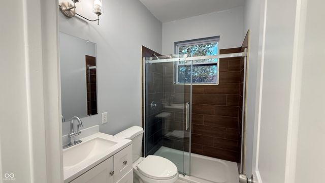 189 Pinedale Drive, Whiteland, IN 46184