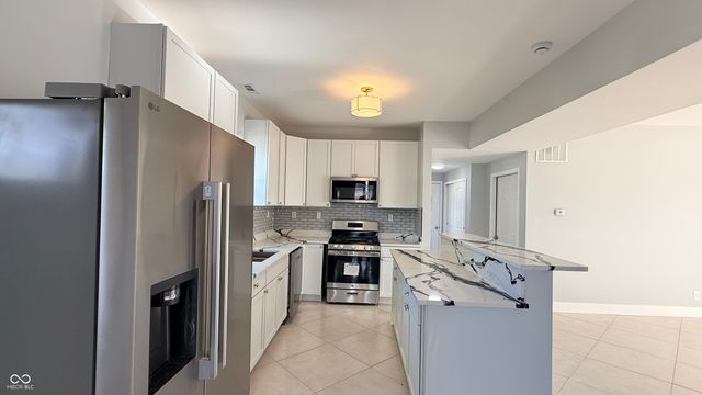 189 Pinedale Drive, Whiteland, IN 46184