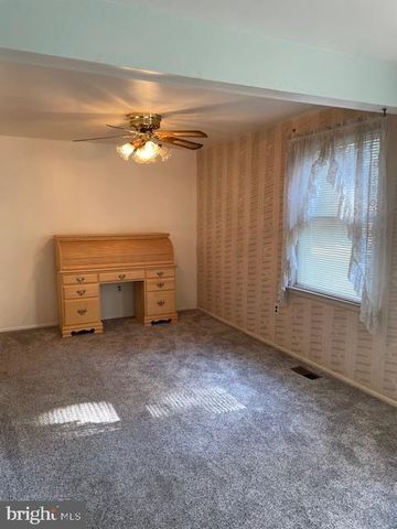 202 WAYNE AVENUE, Williamstown, NJ 08094
